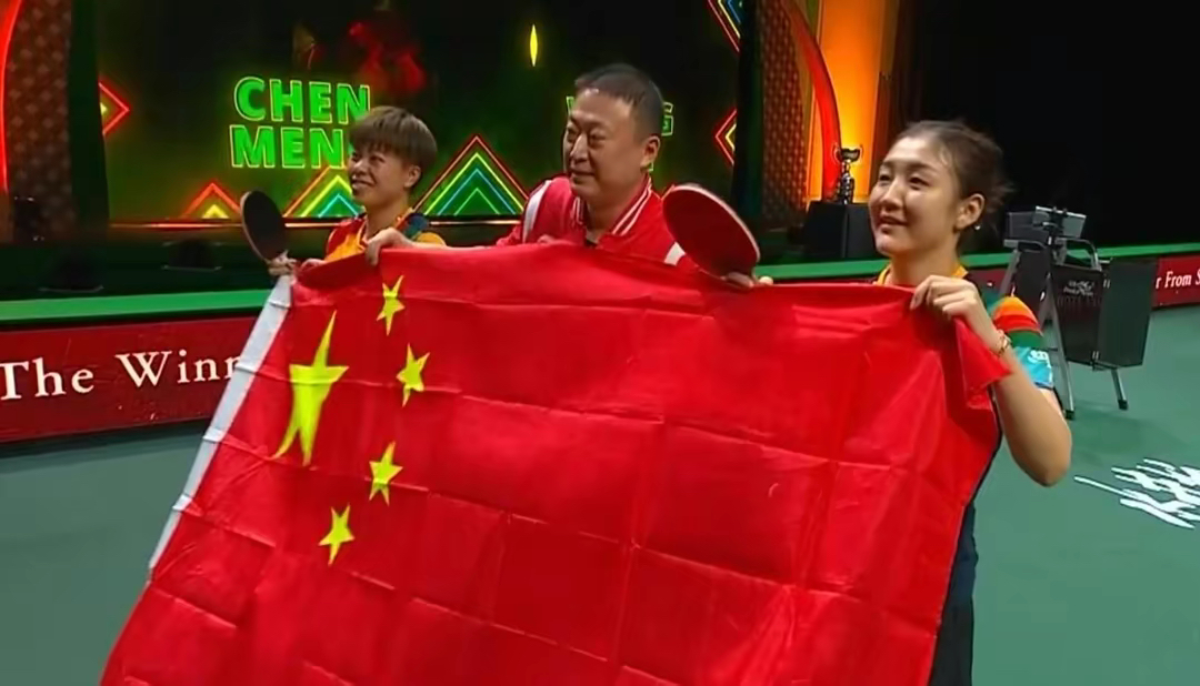 星火战魂在今日王者荣耀国际版比赛中表现亮眼，上演惊天逆转，教练激动落泪