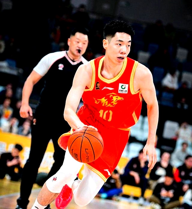 华体会官网app-关于上海上港主场失利，积分榜前八位置略有下滑的信息