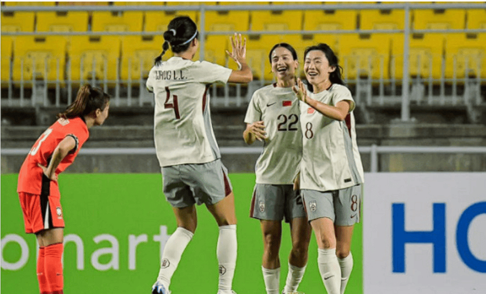 包含劲爆对决：女足比赛终极对抗，谁将一举获胜？的词条