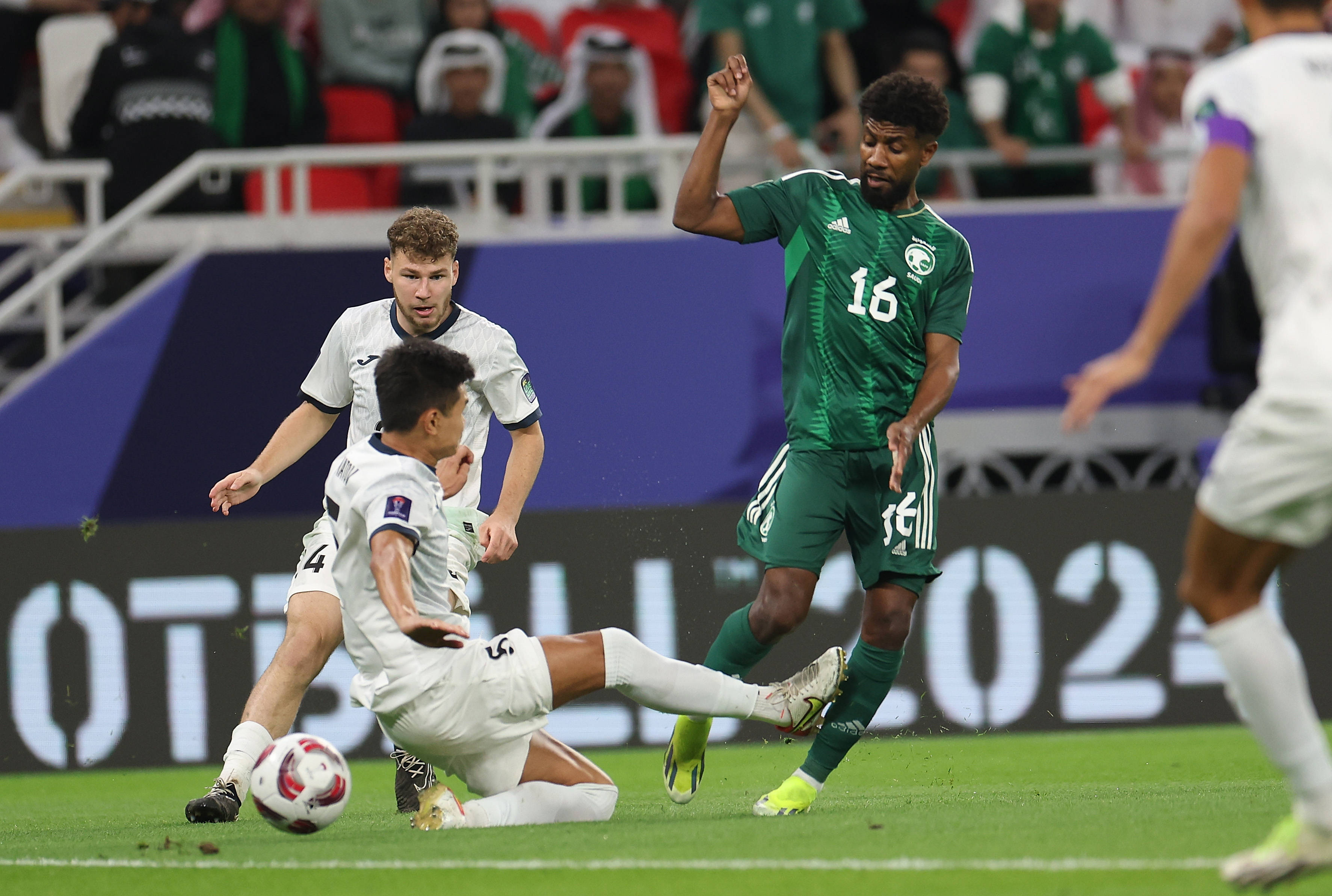 沙尔克队击败对手,获得胜利的简单介绍 沙尔克队击败对手,获得胜利的简单介绍