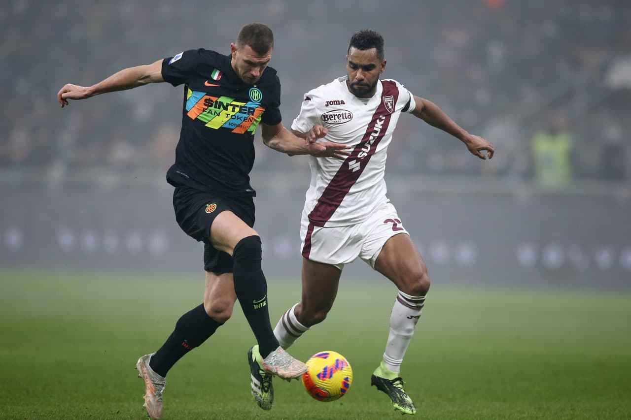 包含都灵战胜佛罗伦萨，冲击意甲前四位置的词条