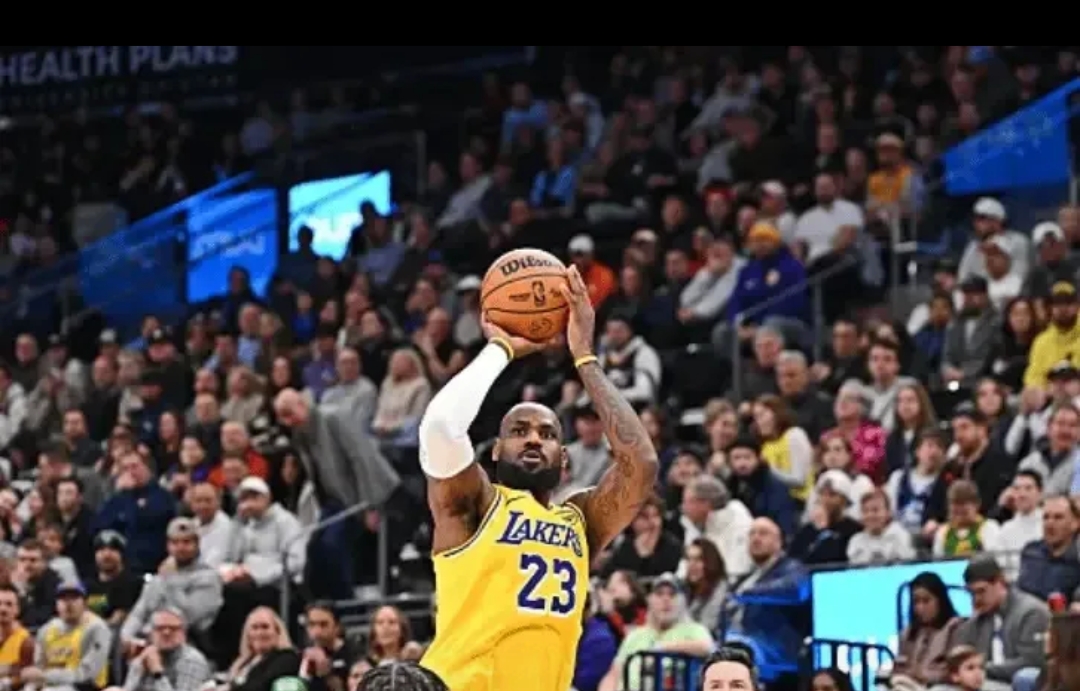 湖人客场横扫爵士，取得关键胜利