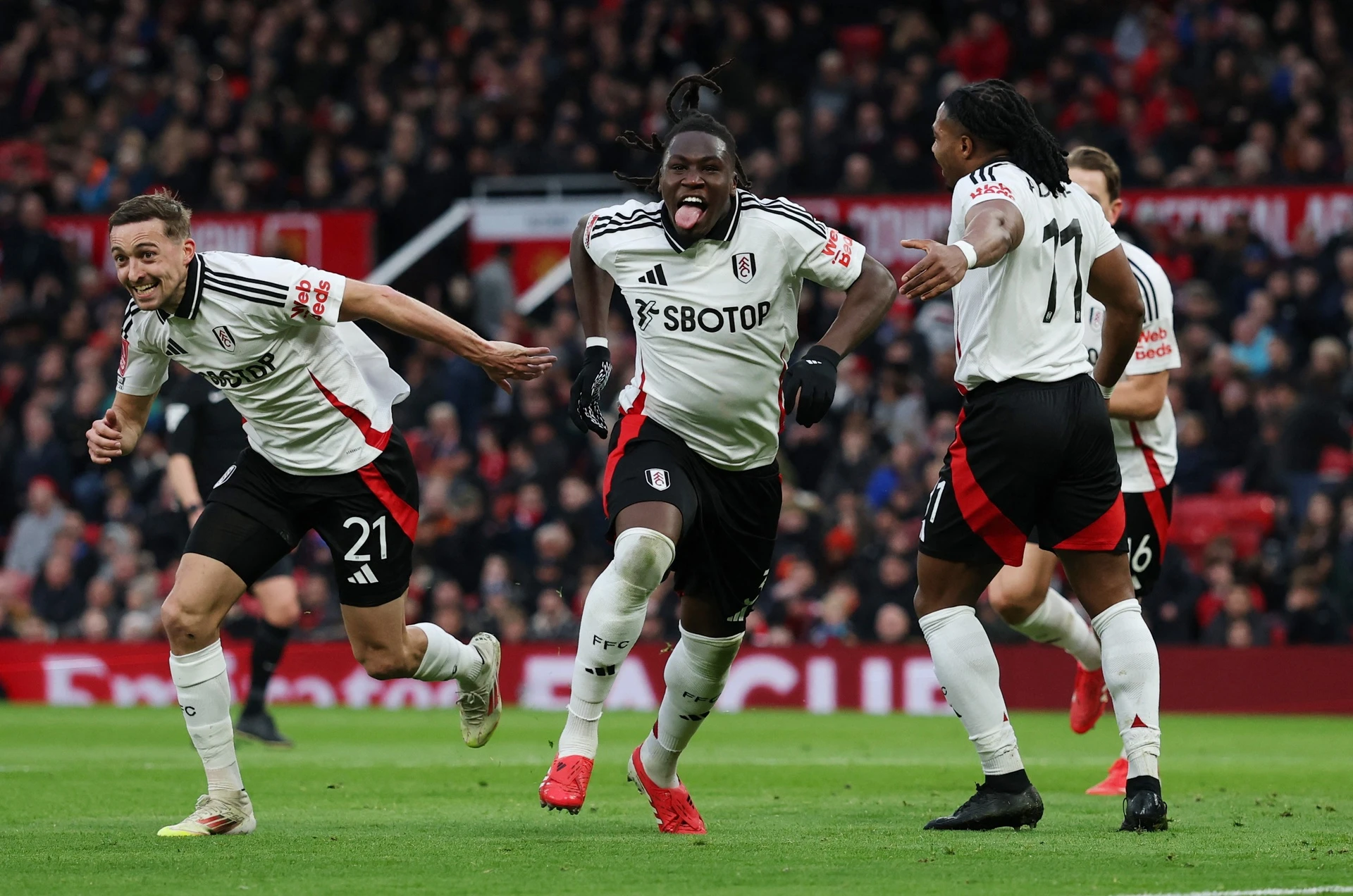 华体会官方入口-富勒姆主场胜伯恩茅斯，摆脱降级困境的简单介绍