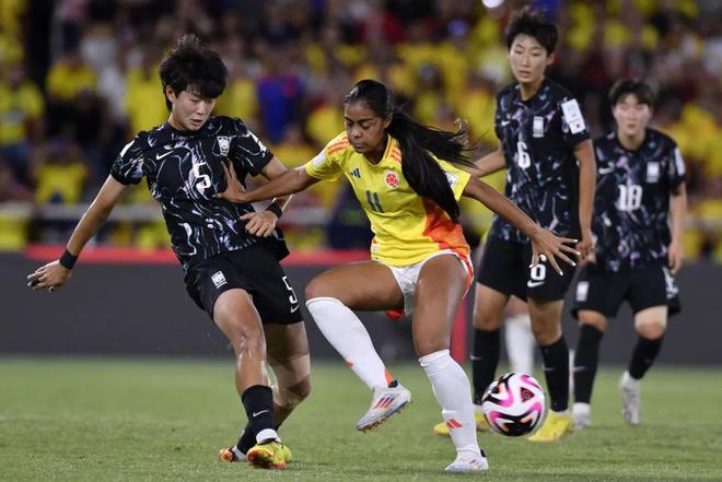 肯尼亚女足队在备战世界杯中克服困难